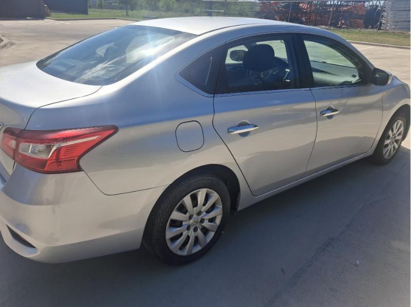 Nissan Sentra S 2019