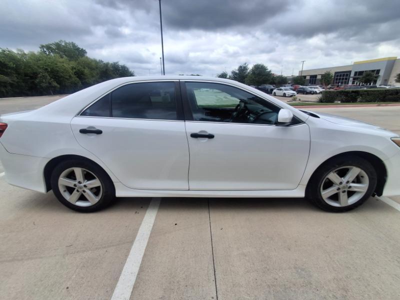 Toyota Camry SE 2014