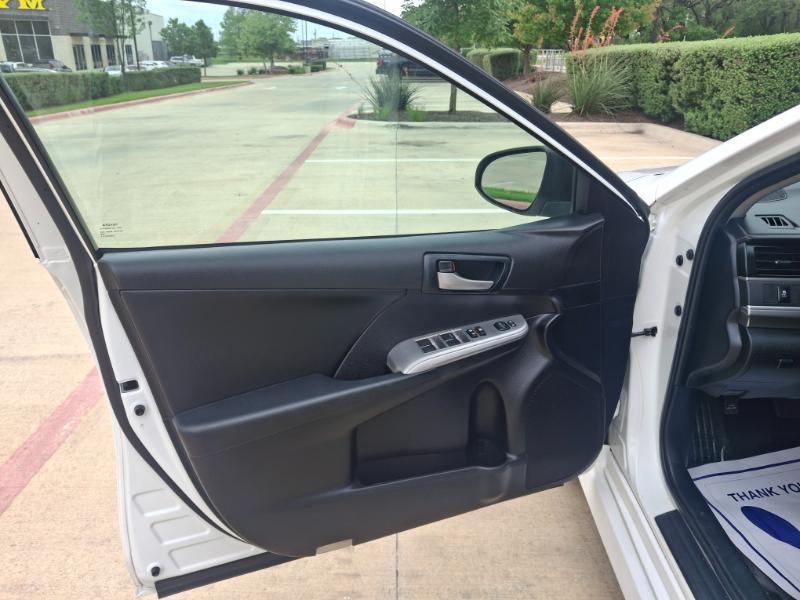 Toyota Camry SE 2014