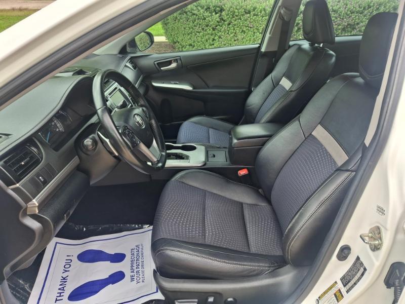 Toyota Camry SE 2014