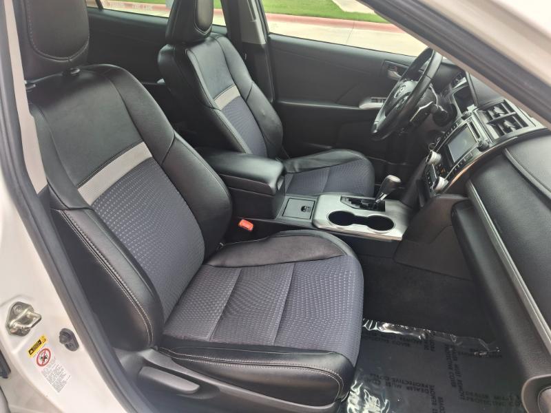 Toyota Camry SE 2014