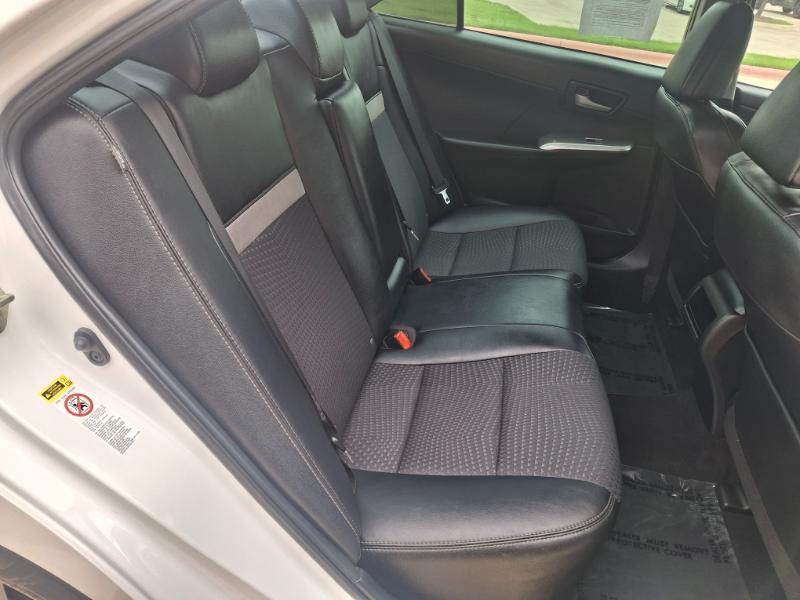 Toyota Camry SE 2014