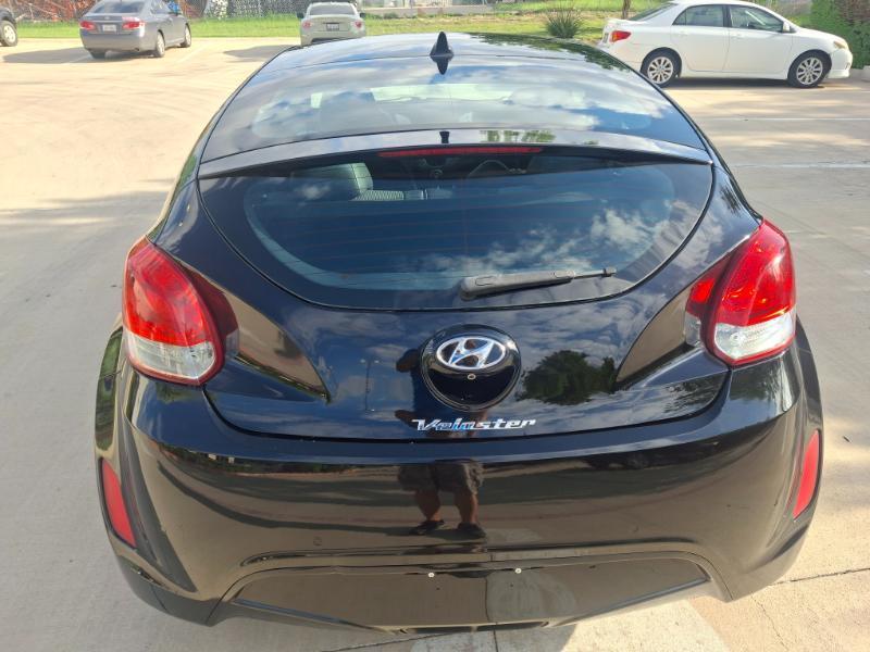 Hyundai Veloster Base 2016