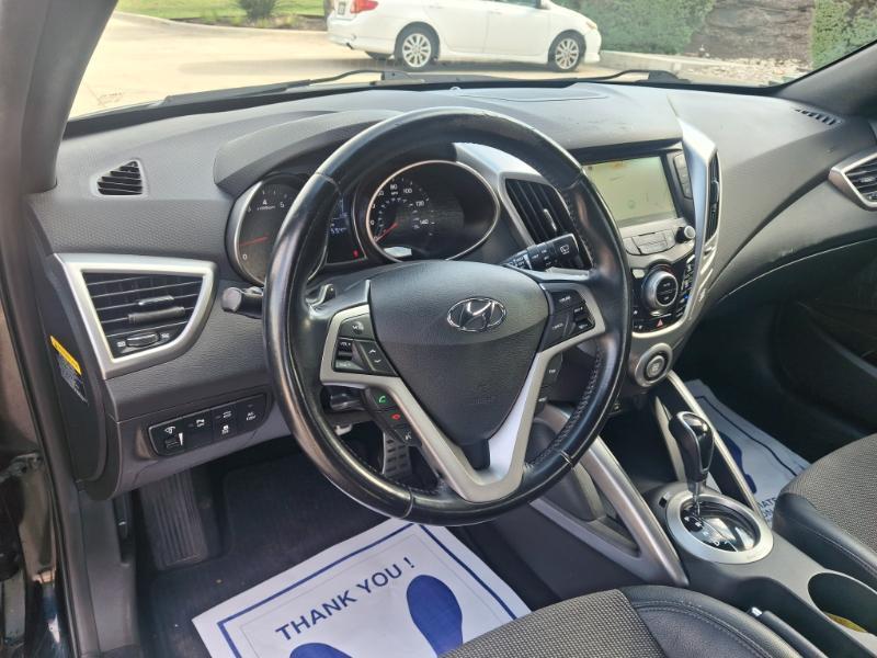 Hyundai Veloster Base 2016