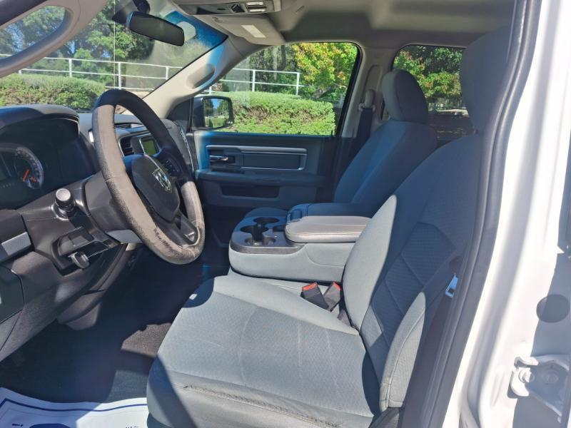 RAM 1500 SLT Quad Cab 2WD 2017