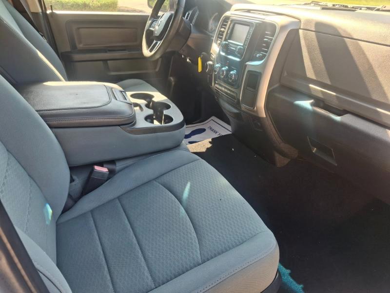 RAM 1500 SLT Quad Cab 2WD 2017