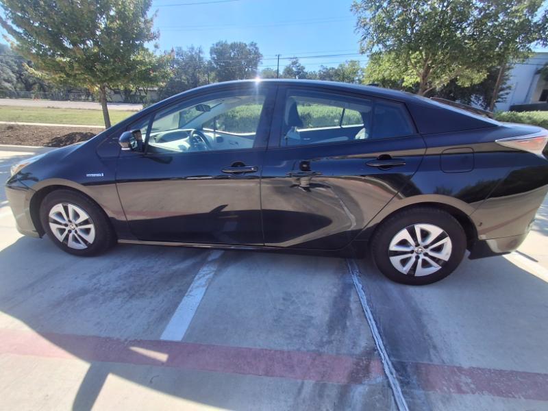Toyota Prius Two 2018