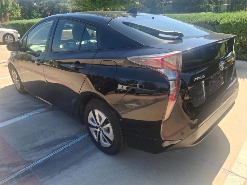 Toyota Prius Two 2018