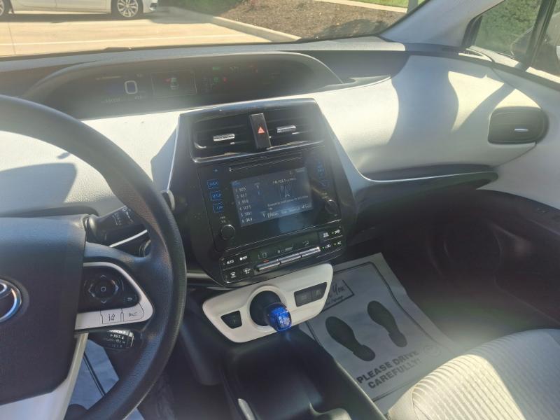 Toyota Prius Two 2018