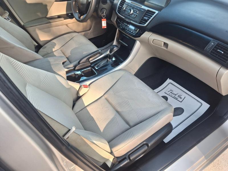 Honda Accord LX Sedan CVT 2016