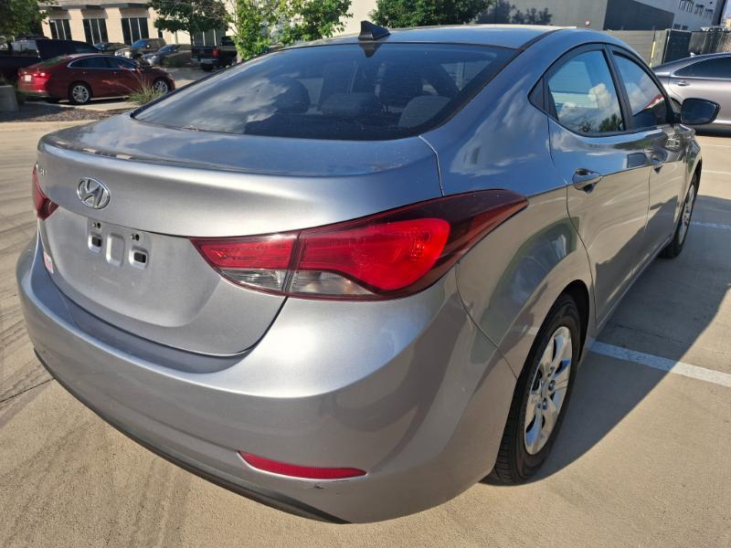 Hyundai Elantra SE 4D Sedan 2016