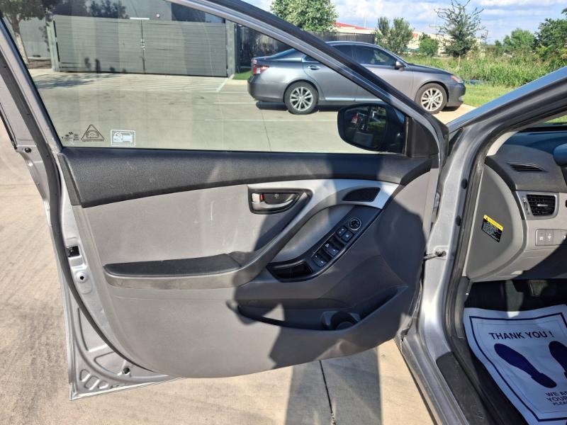 Hyundai Elantra SE 4D Sedan 2016
