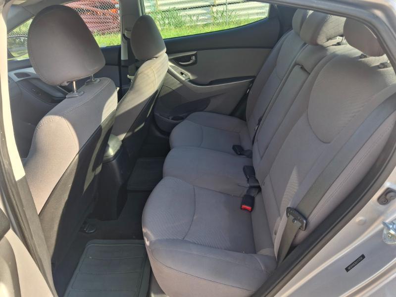 Hyundai Elantra SE 4D Sedan 2016
