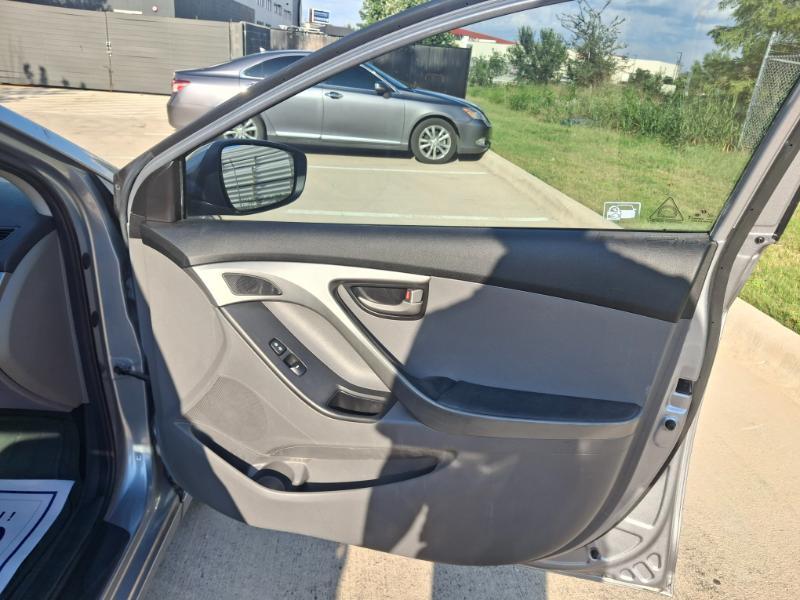 Hyundai Elantra SE 4D Sedan 2016