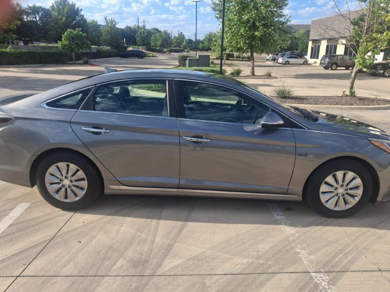 Hyundai Sonata Hybrid SE 2017