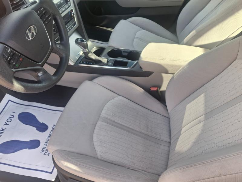 Hyundai Sonata Hybrid SE 2017