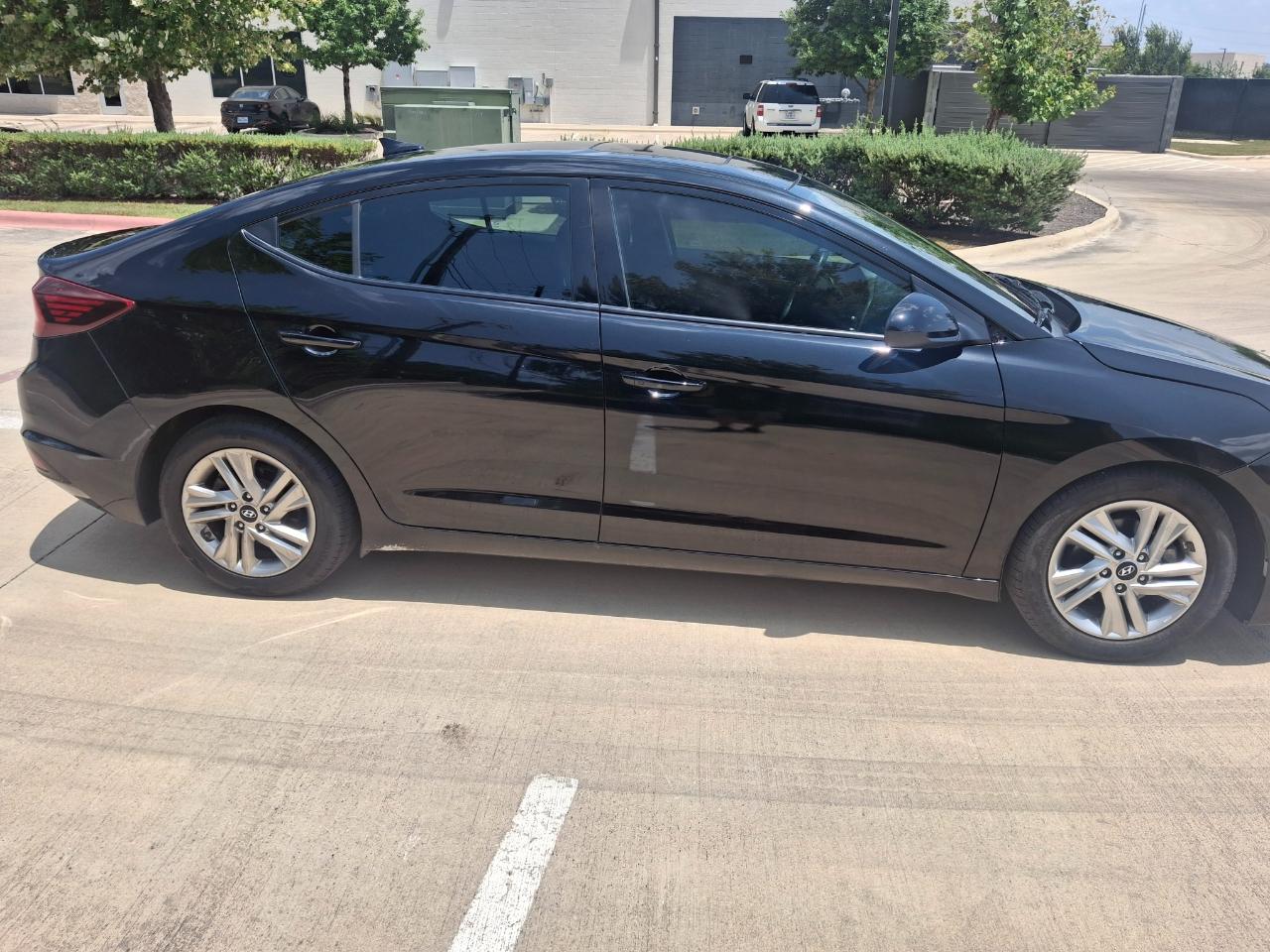 Hyundai Elantra Limited 2020