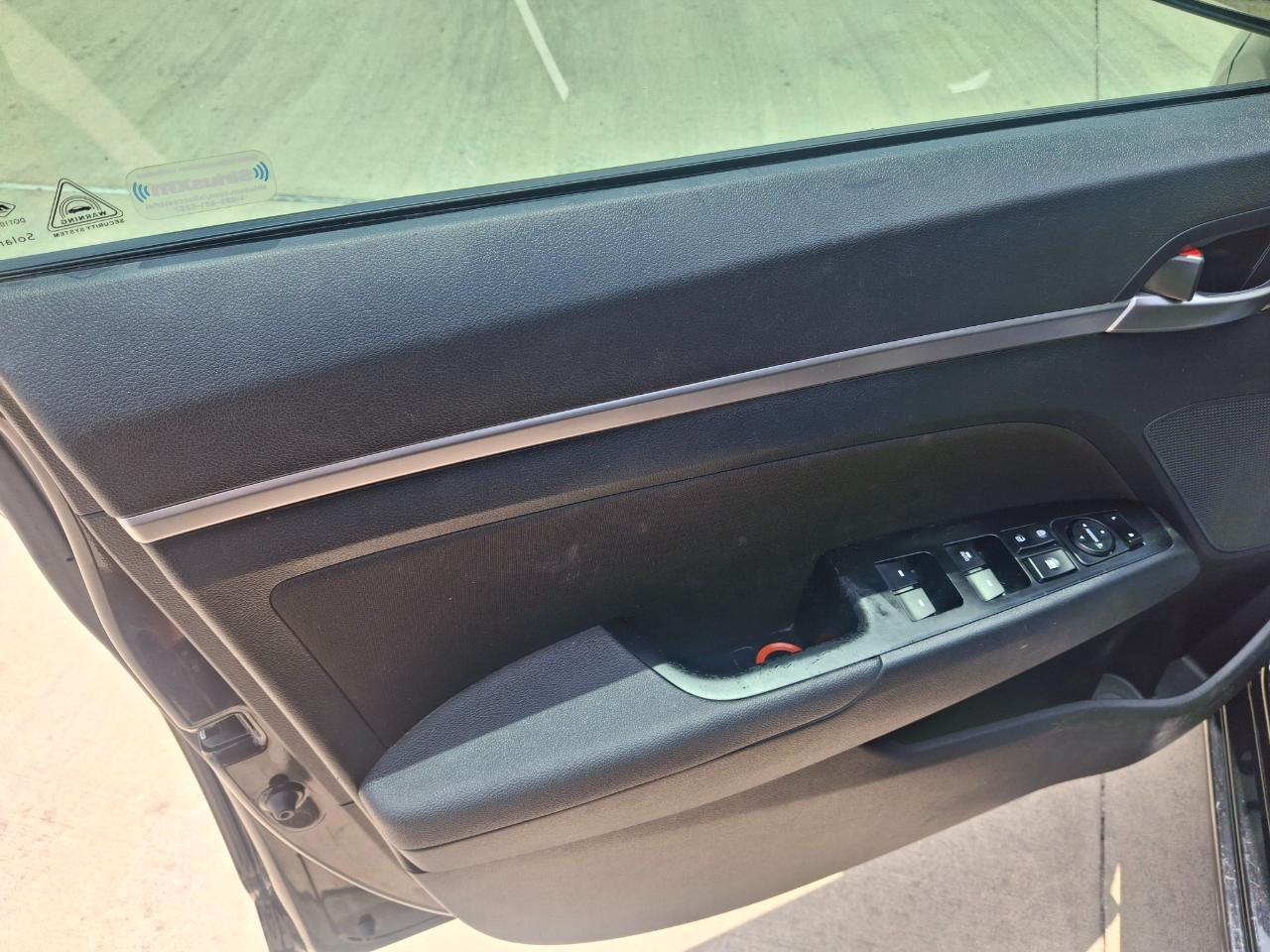 Hyundai Elantra Limited 2020