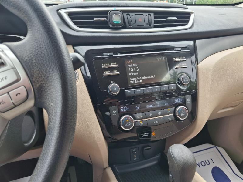 Nissan Rogue SV FWD 2016