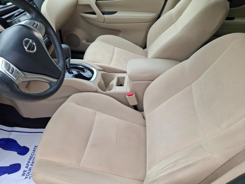 Nissan Rogue SV FWD 2016
