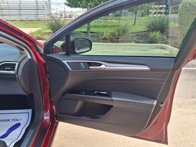 Ford Fusion Hybrid Titanium 2015