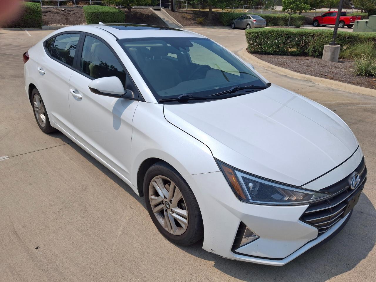 Hyundai Elantra  2019