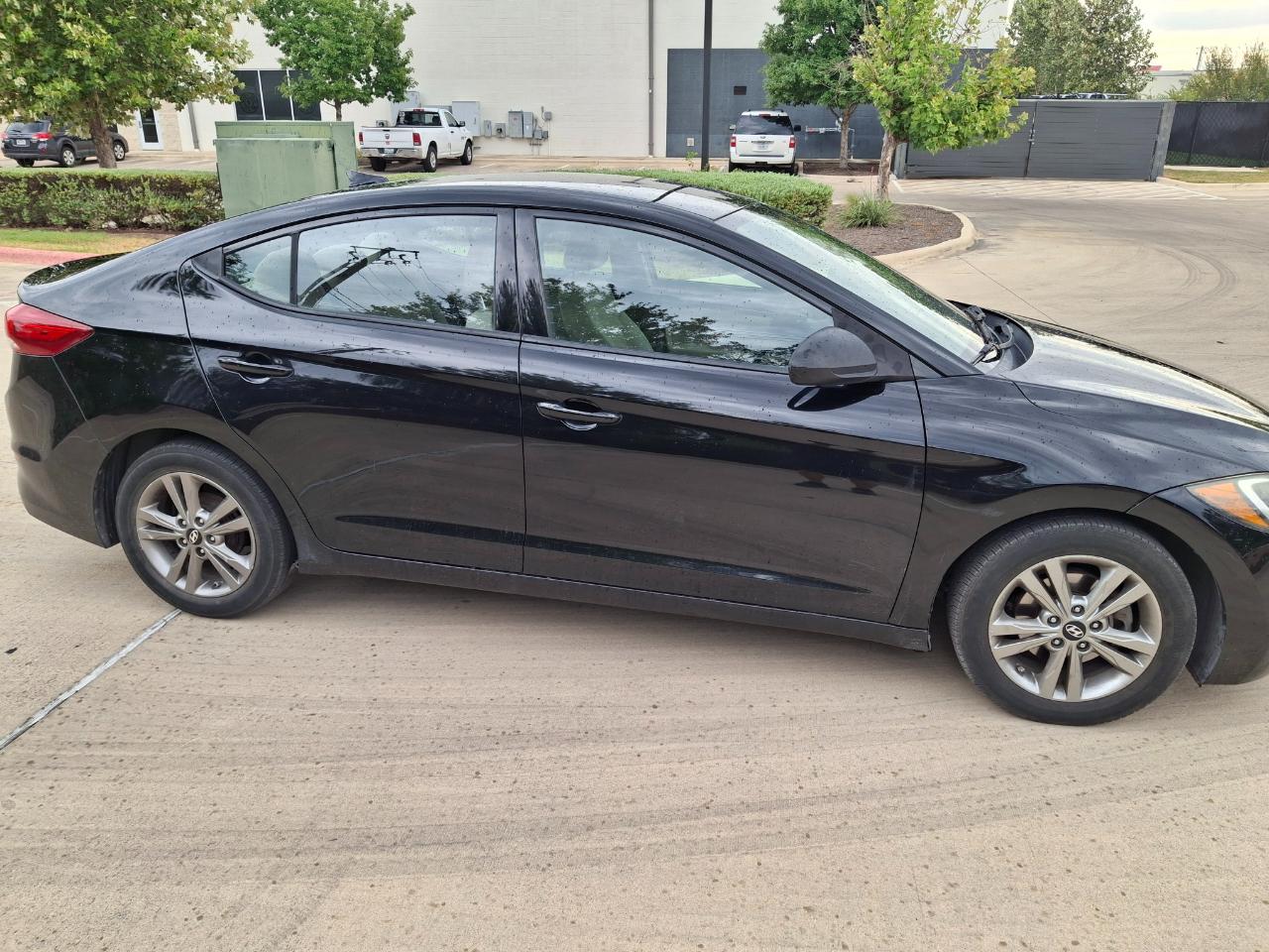 Hyundai Elantra Value Edition 6A 2017