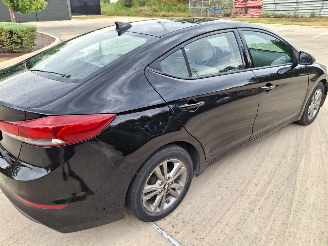 Hyundai Elantra Value Edition 6A 2017