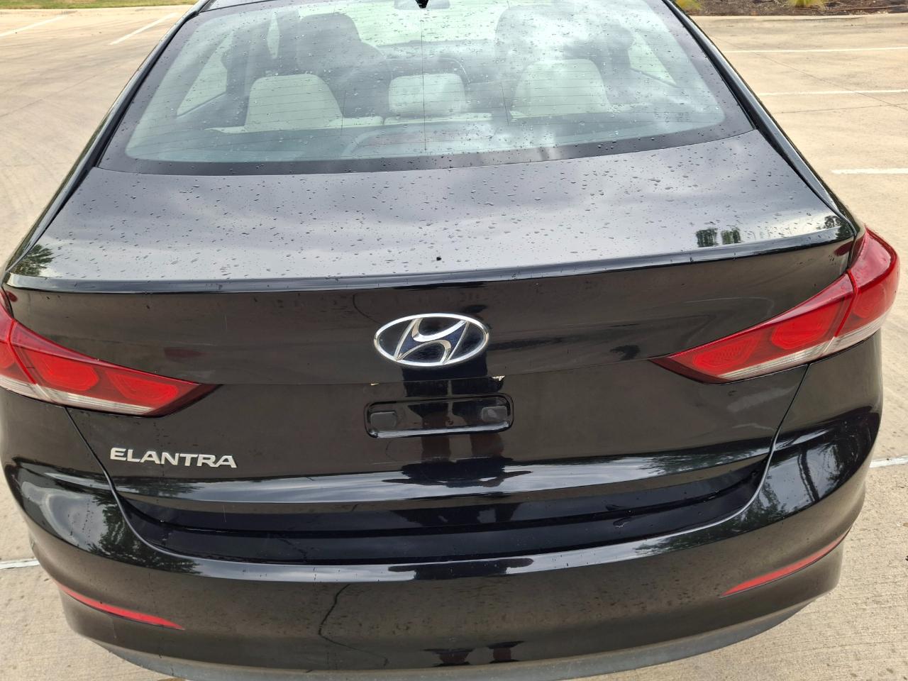 Hyundai Elantra Value Edition 6A 2017