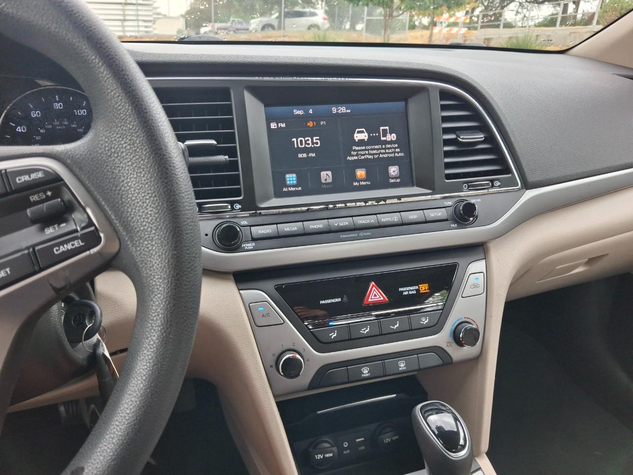 Hyundai Elantra Value Edition 6A 2017