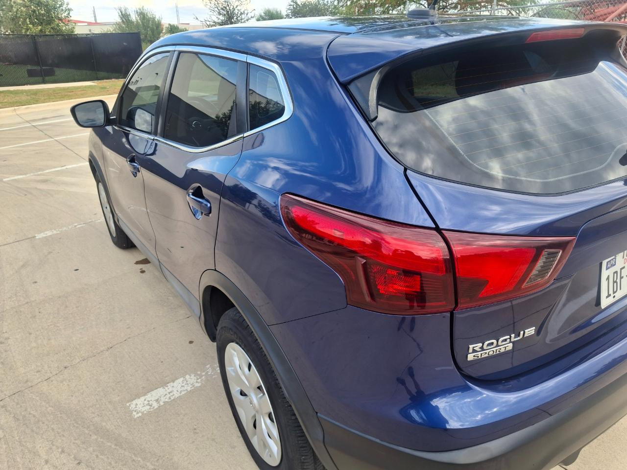 Nissan Rogue Sport S 2019