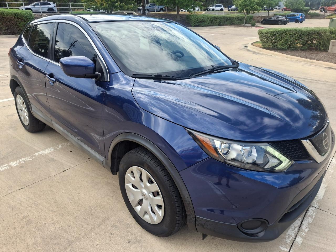 Nissan Rogue Sport S 2019