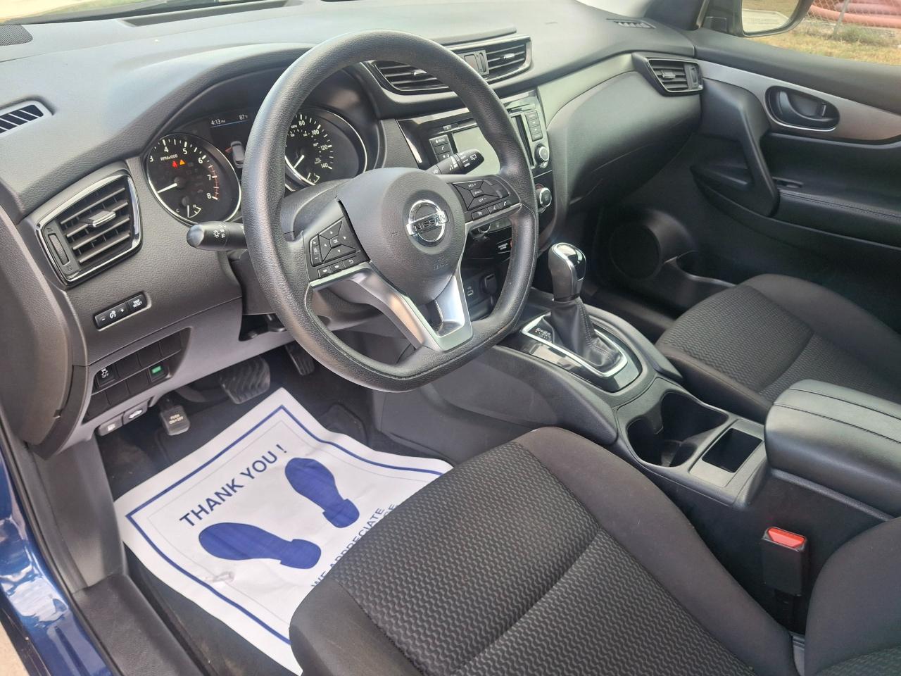 Nissan Rogue Sport S 2019