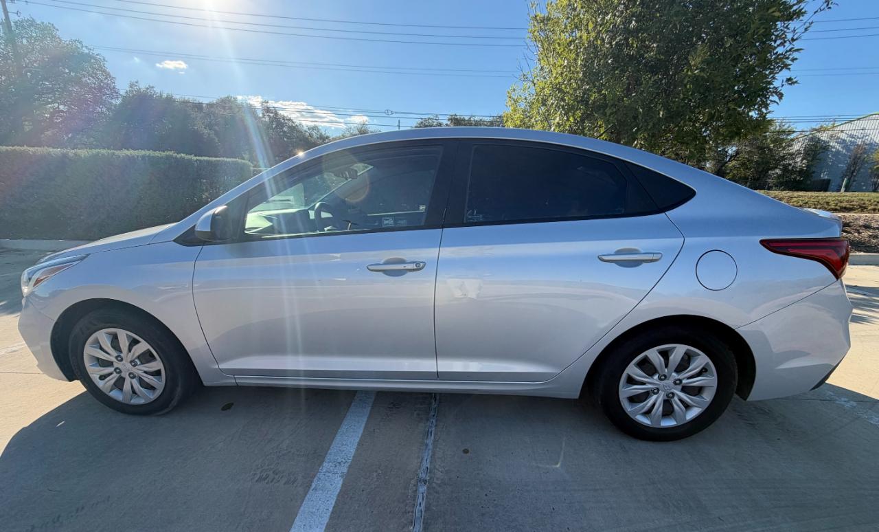 Hyundai Accent SE 2021
