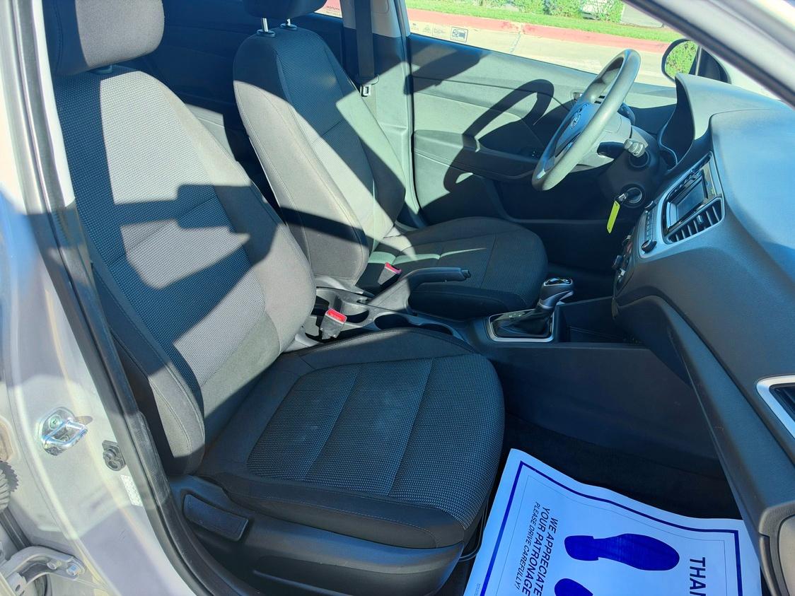 Hyundai Accent SE 2021