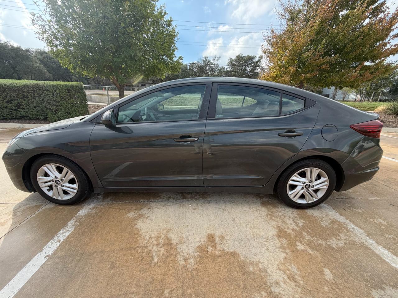 Hyundai Elantra SEL 2020