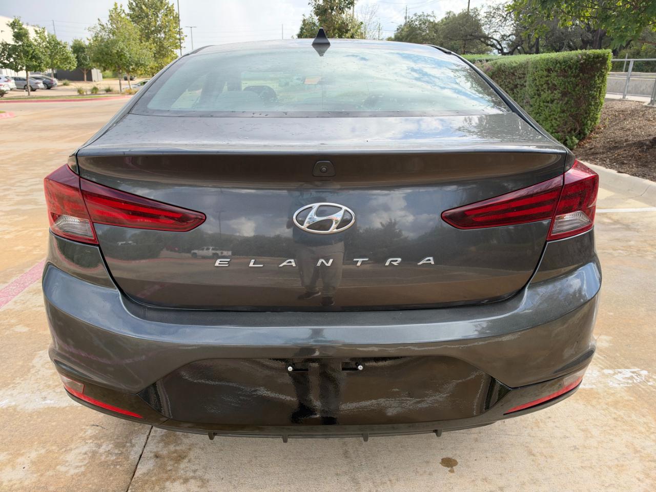 Hyundai Elantra SEL 2020