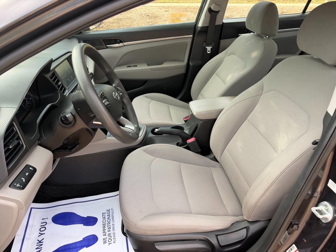 Hyundai Elantra SEL 2020
