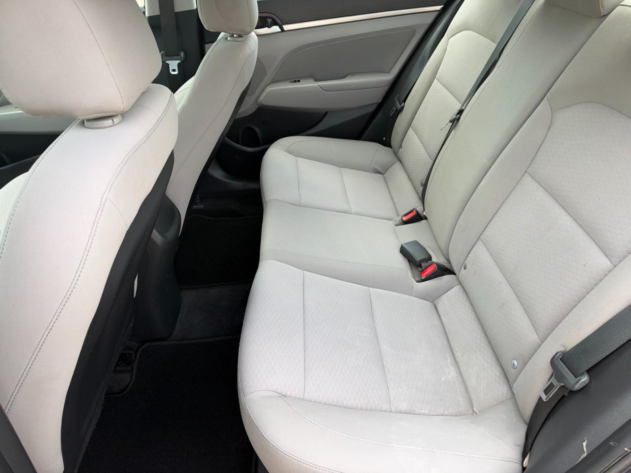 Hyundai Elantra SEL 2020