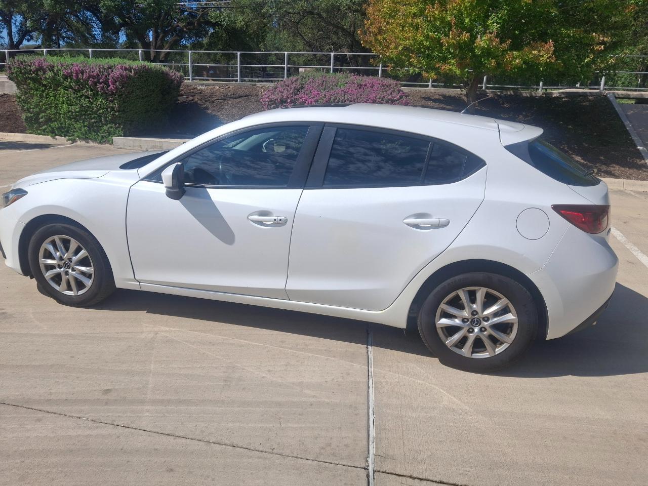 Mazda MAZDA3 i Touring AT 5-Door 2016