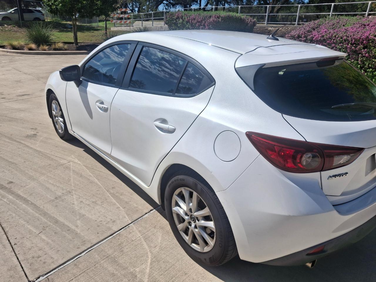 Mazda MAZDA3 i Touring AT 5-Door 2016