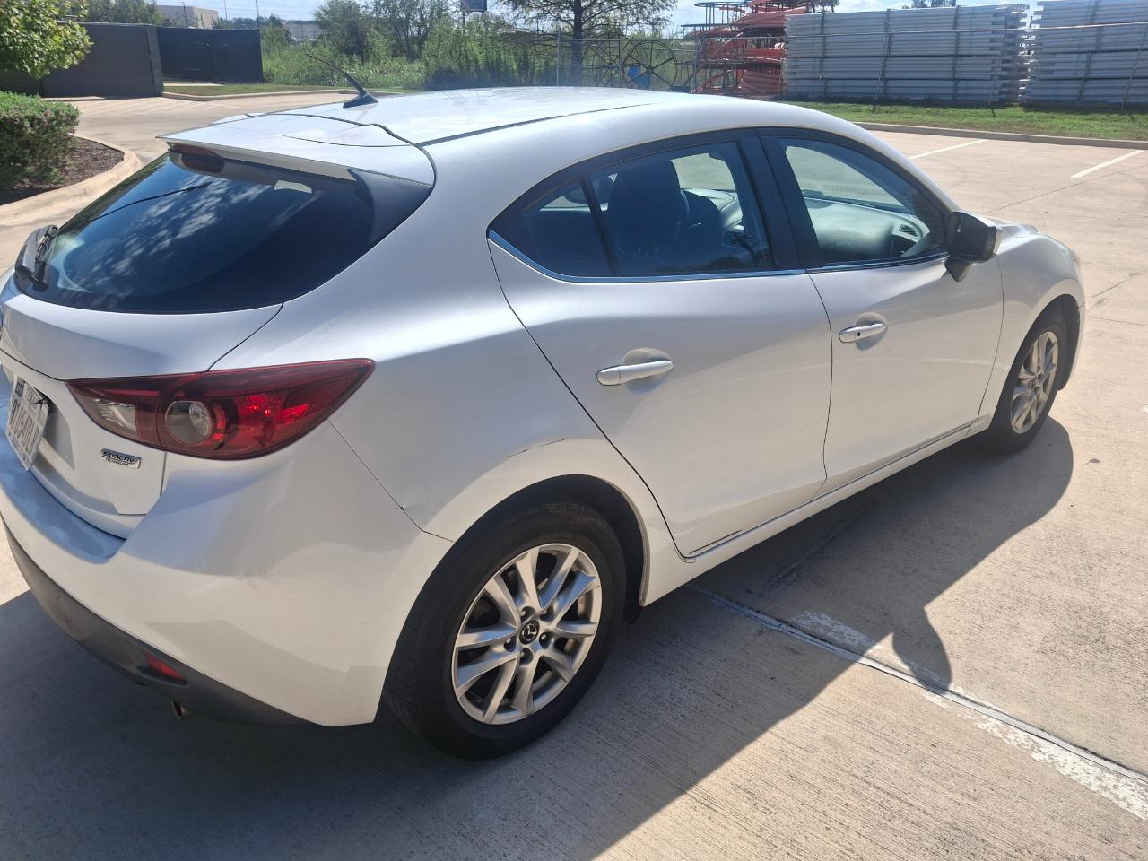 Mazda MAZDA3 i Touring AT 5-Door 2016