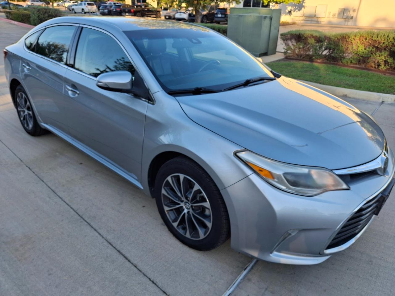 Toyota Avalon XLE 2017