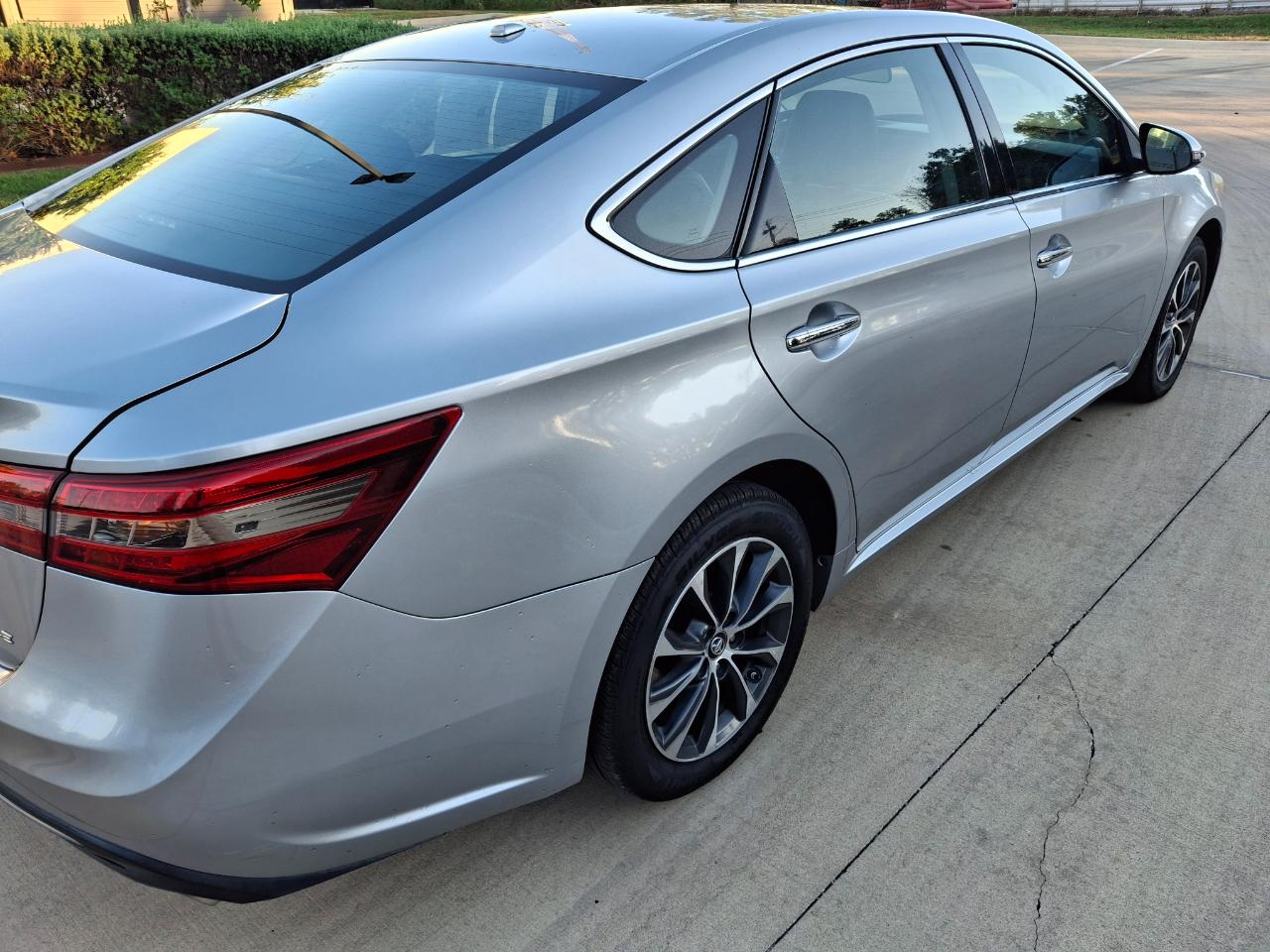 Toyota Avalon XLE 2017