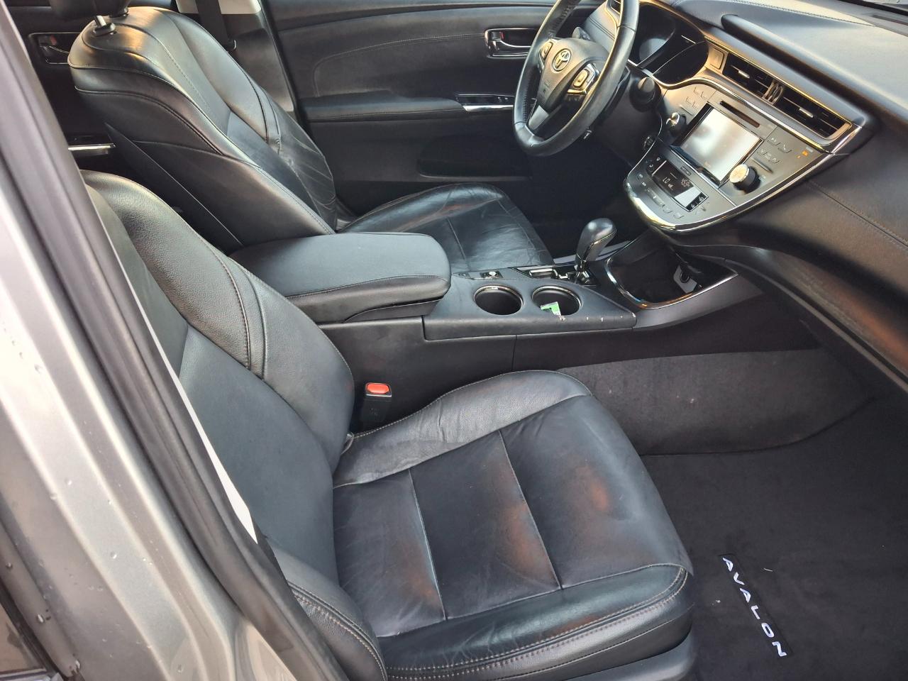 Toyota Avalon XLE 2017
