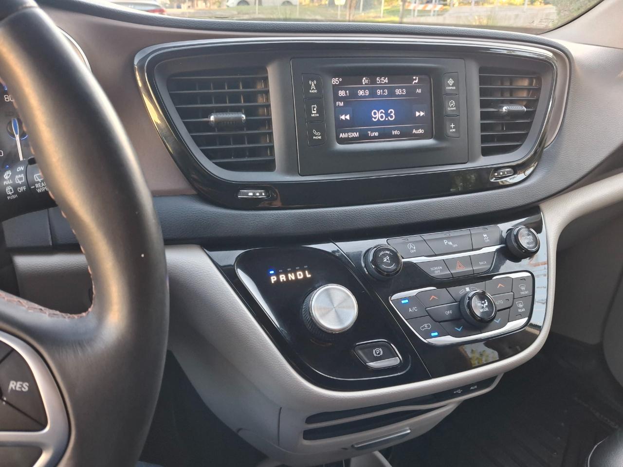 Chrysler Pacifica Touring-L 2017