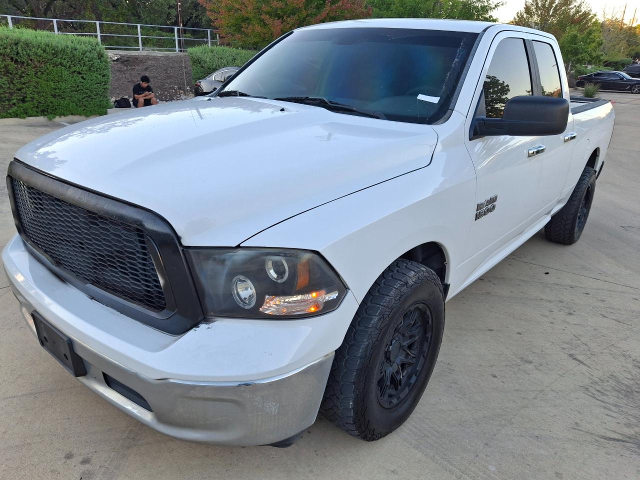 RAM 1500 SLT Quad Cab 2WD 2017