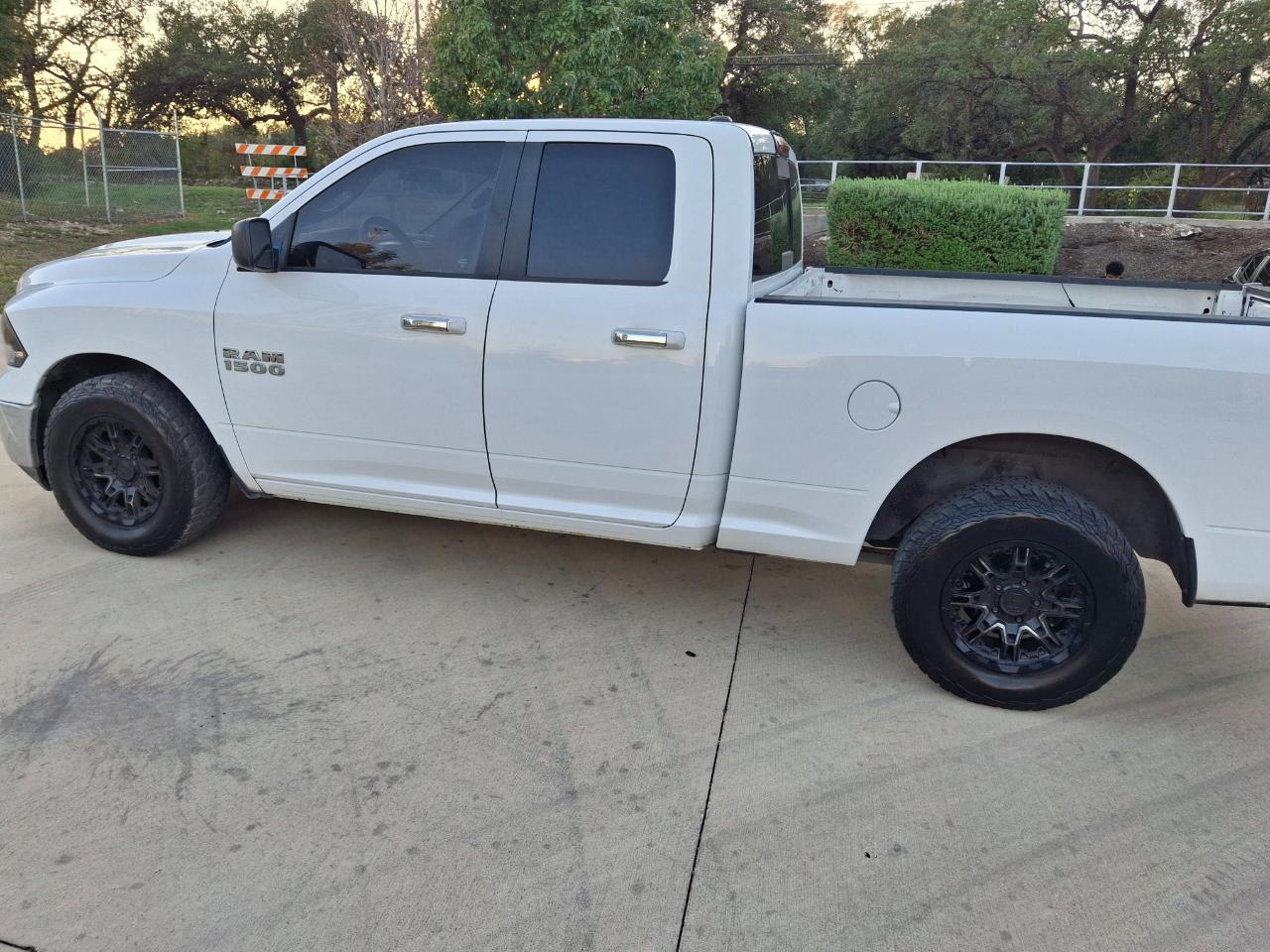 RAM 1500 SLT Quad Cab 2WD 2017