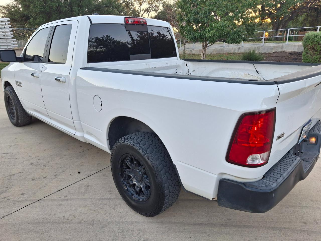 RAM 1500 SLT Quad Cab 2WD 2017