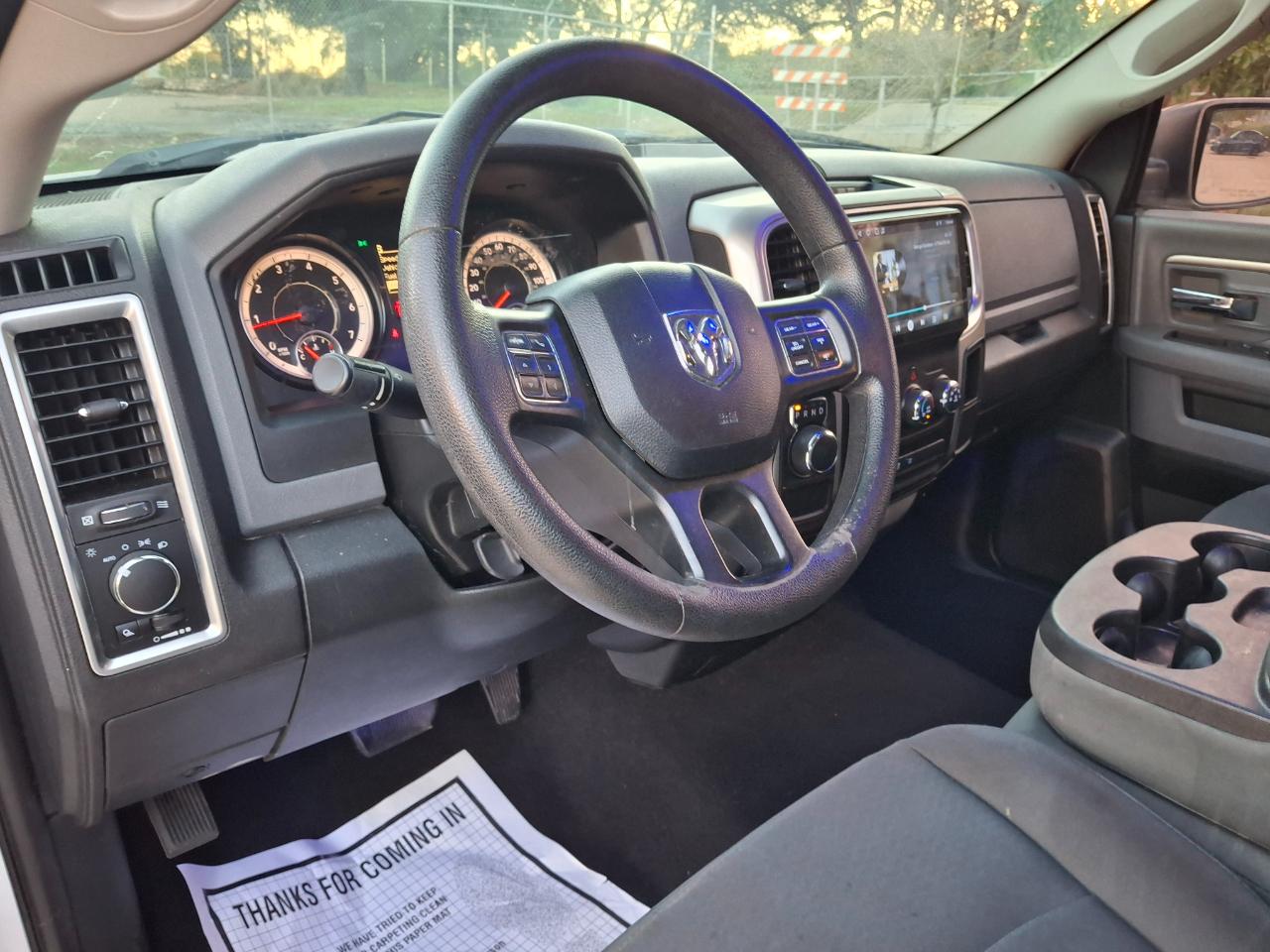 RAM 1500 SLT Quad Cab 2WD 2017